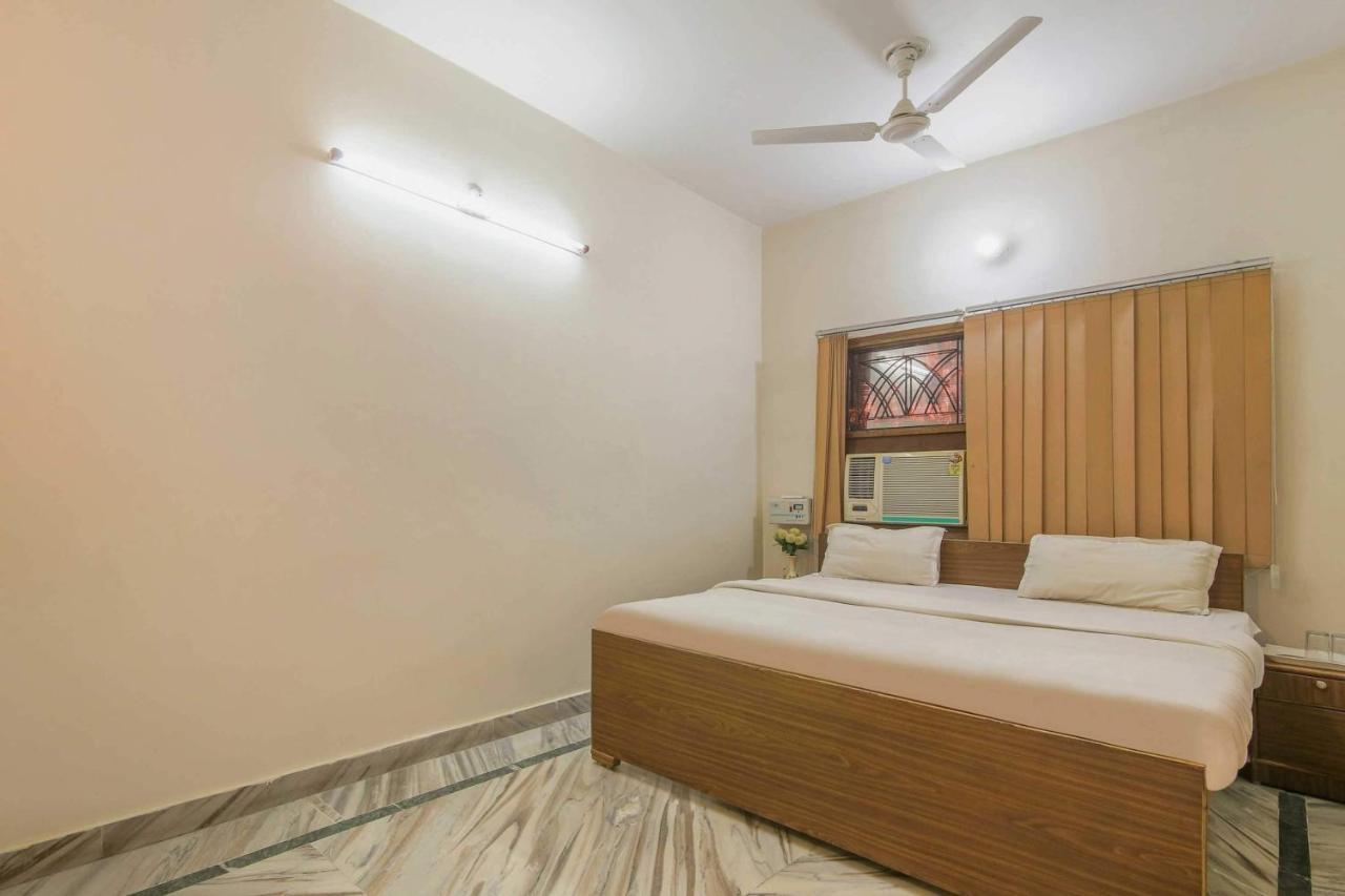 Capital O 81098 Hotel Royal Panjab Bijnaur Bagian luar foto