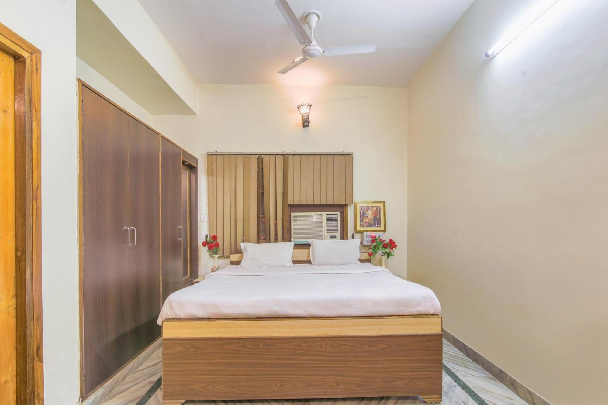 Capital O 81098 Hotel Royal Panjab Bijnaur Bagian luar foto